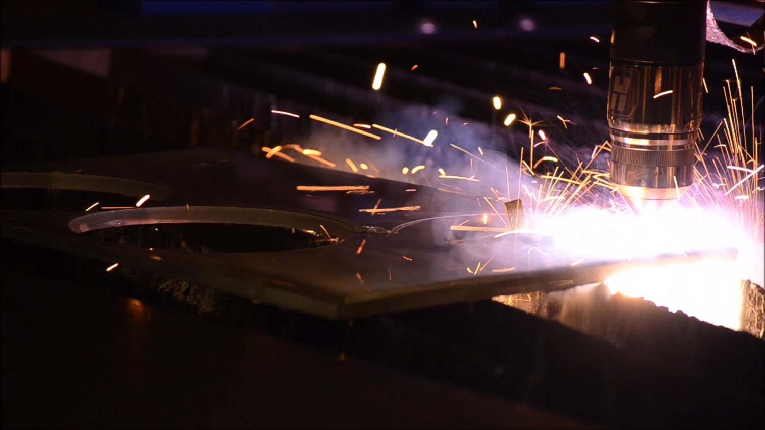Hypertherm XPR300 plasma cutter at Lyman-Morse