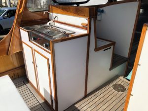 Monhegan 25 Badger galley