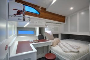 Hood 57 LM guest cabin