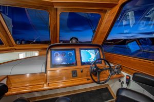 Hood 57 LM helm