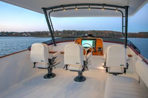 Hood 57 LM flybridge