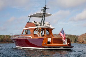 Hood 57 LM transom