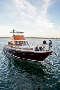 Hood 57 LM bow
