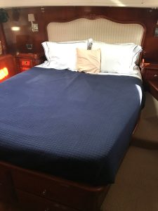 Sensation 73 yacht Valor owner's stateroom