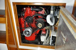 Hinckley Bermuda 40 Engine