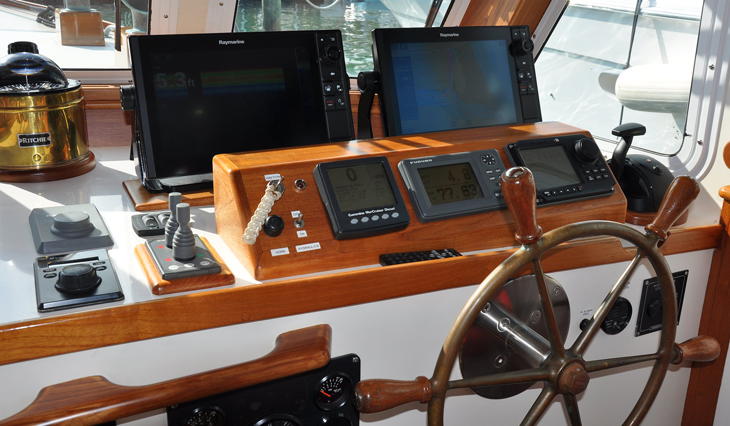 Wesmac 42 Relentless helm and instruments