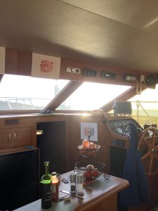 1985 Ocean Alexander Yachtsman NO DRAMA interior