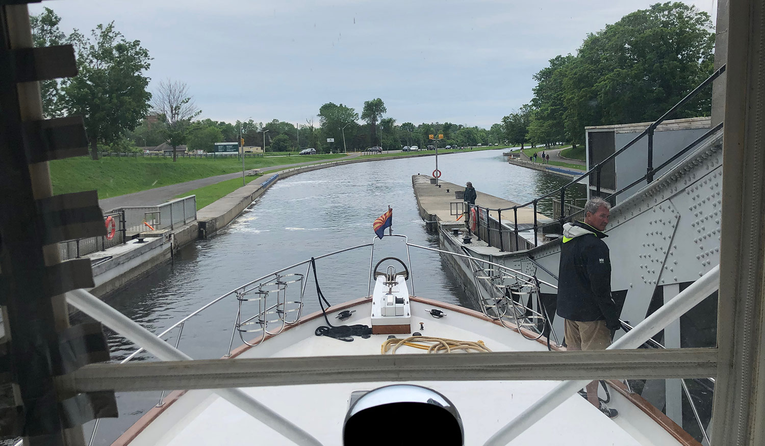 1985 Ocean Alexander Yachtsman NO DRAMA transiting a lock system